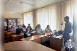 В преддверии Дня народного единства в Западной Двине росгвардейцы провели тематическую встречу со студентами