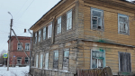 Барак, где еще живут люди