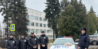 Акция «Цветы для автоледи» состоялась в Конаково - ГИБДД