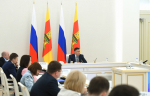 Губернатор Игорь Руденя определил задачи по формированию в муниципалитетах Тверской области современной городской среды: в 2025 году благоустроят 65 общественных пространств и дворов