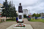 В Твери открыли памятник Паше Савельевой