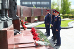 Сотрудники следственного управления Следственного комитета по Тверской области почтили память участников Великой Отечественной войны