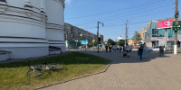 На площади у вокзала в Твери подросток на велосипеде сбил пешехода - ТИА