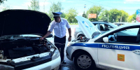 В Твери госавтоинспектор помог автоледи, машина которой заглохла посреди дороги - ТИА