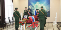 Контрактника СВО Евгения Зверева похоронили с воинскими почестями в Тверской области - Тверские ведомости