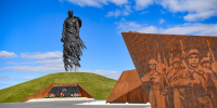 Дмитрий Медведев и Игорь Руденя возложили цветы на Ржевском мемориале - Афанасий-биржа