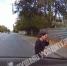 В Твери задержали и допросили цыганку, которая бросалась под машины - PanoramaPro.Ru