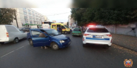 Три машины столкнулись на улице Дарвина в Твери, пострадал водитель - Комсомольская Правда