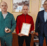 Два жителя Тверской области, спасшие москвичку, получили грамоты и часы - Газета Вся Тверь