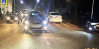 В Твери водитель сбил женщину на переходе, сославшись на ослепление фарами - Комсомольская Правда