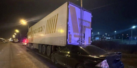 Легковушка врезалась в стоящую фура на М-10 в Тверской области - Тверские ведомости