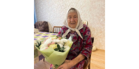 02.12.2025 | Временно исполняющий обязанности Губернатора Виталий Королев поздравил ветерана Великой Отечественной войны Анастасию Леонтьевну Милинчук, которой исполнился 101 год - Правительство области