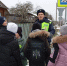 Полицейские, дети и родители провели в Кувшиново акцию «Засветись!» - Комсомольская Правда
