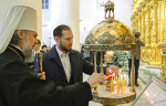 Королев посетил рождественское богослужение в обновлённом Спасо-Преображенском соборе Твери