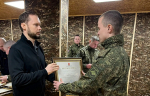 Врио губернатора в зоне проведения СВО вручил госнаграды тверским артиллеристам