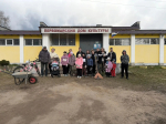 Все больше жителей Калининского округа выходят на субботники
