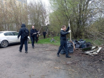 В Твери продолжаются городские субботники. Десантники отмыли танк Т-34