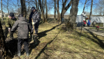 Волонтёры проводят уборку воинских захоронений