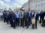 20 мая глава Тверской области Виталий Королев открыл стелы, увековечивающие подвиги выпускников Тверского суворовского училища, Героев России Василия Марзоева и Павла Ендовицкого. Собравшиеся почтили память воинов минутой молчания.