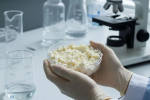 Специалистами лаборатории снова выявлена фальсифицированная молочная продукция