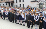 28.08.2026 | В праздник Успения Богородицы в Старице освятили памятник «Три игумена» и напутствовали будущих первоклассников